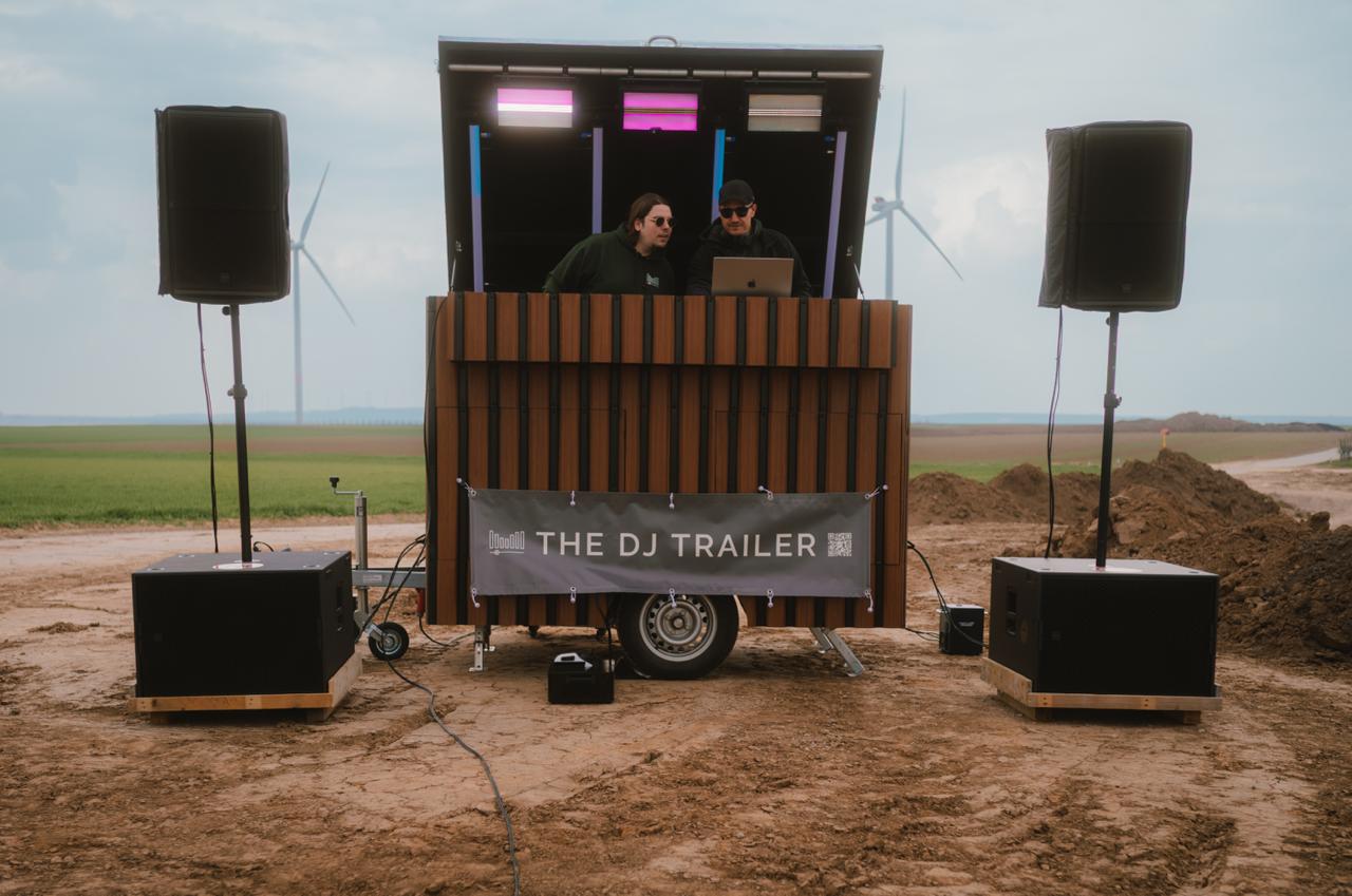 Der DJ Trailer 2.0 auf dem neuen Promofoto