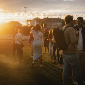 Abendliches Event mit Bühnenlicht