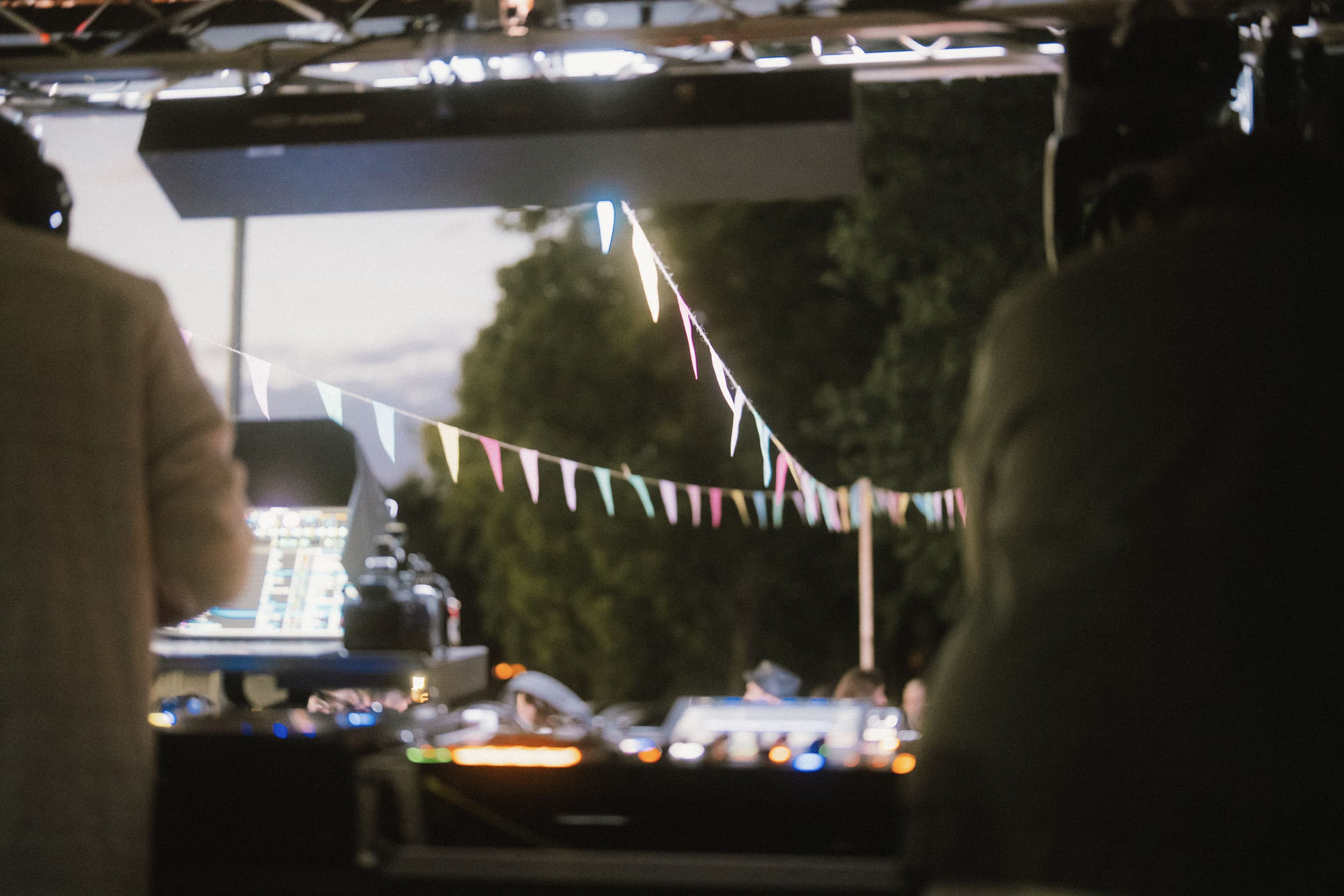 DJ-Performance auf Eventfläche in Worms