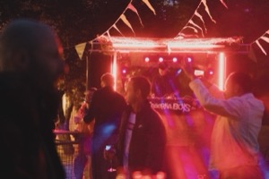 DJ Trailer in Aktion auf einem Stadtfest in Worms