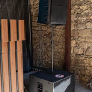 Detailaufnahme der Lautsprecher am DJ Trailer
